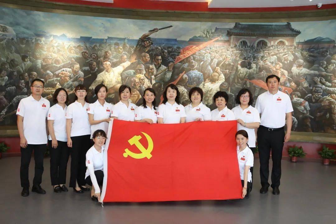 璀璨华服